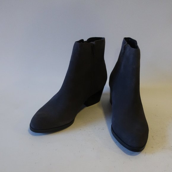 NWOB VANELI BEATY GREY SUEDE ZIP-UP BOOTIE 7.5 * - Picture 2 of 10